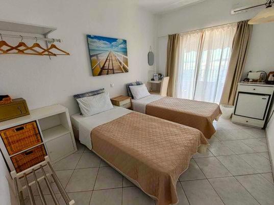 Pension Antonakis Ouranoupolis Greece Exterior photo