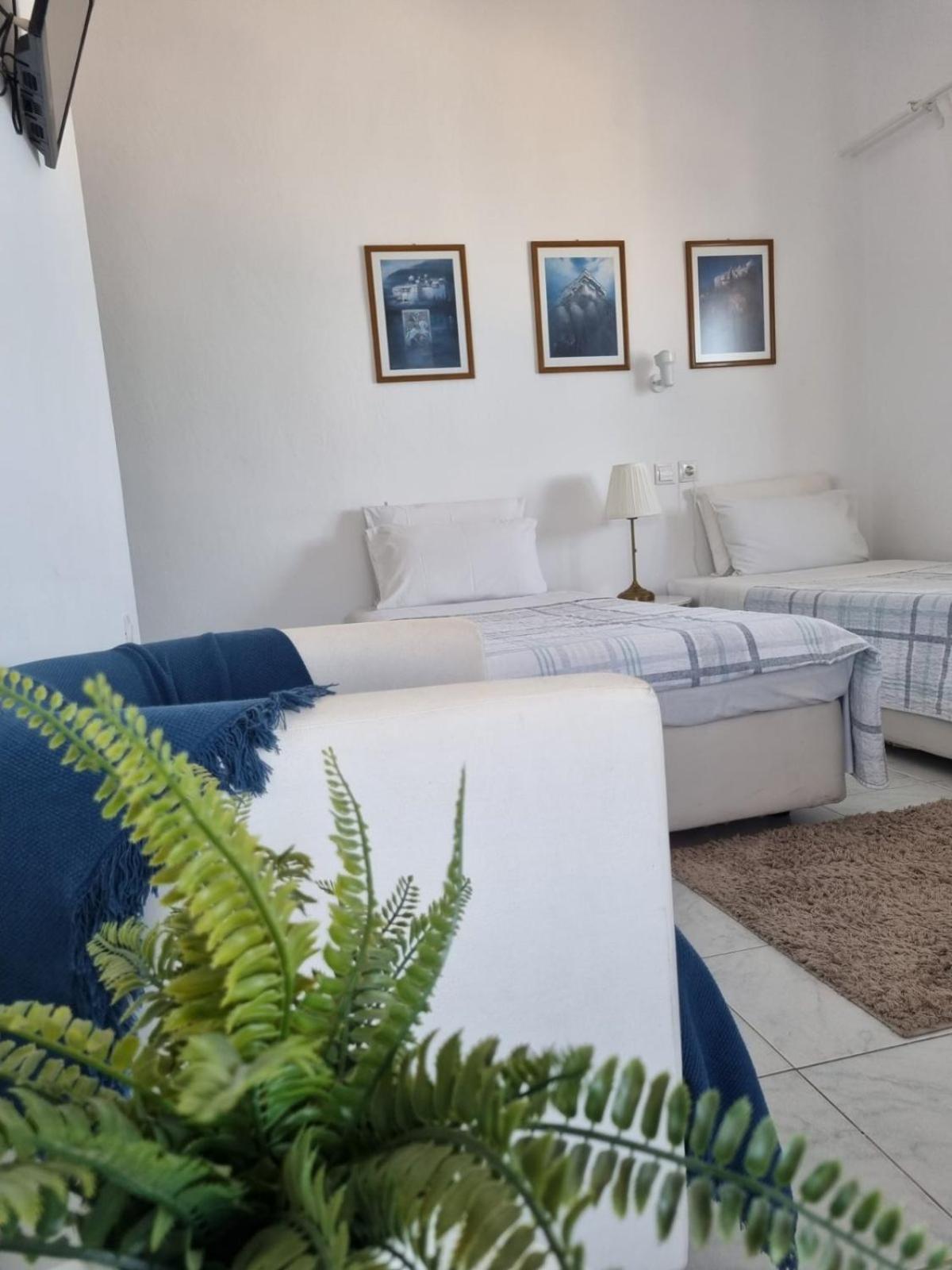 Pension Antonakis Ouranoupolis Greece Exterior photo