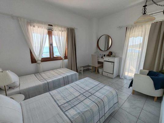 Pension Antonakis Ouranoupolis Greece Exterior photo